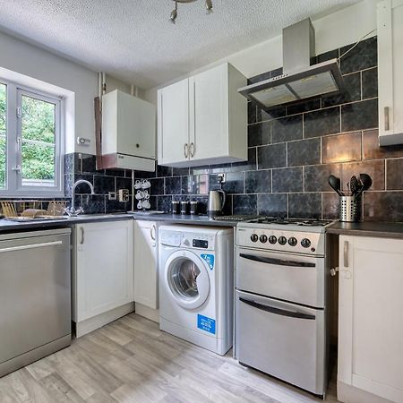 Capri 13 Sa - 3 Bed House, Close To Loughborough University & M1 Motorway, Free Wifi, Big Garden, Ample Parking- Ask For Contractor Rates! المظهر الخارجي الصورة