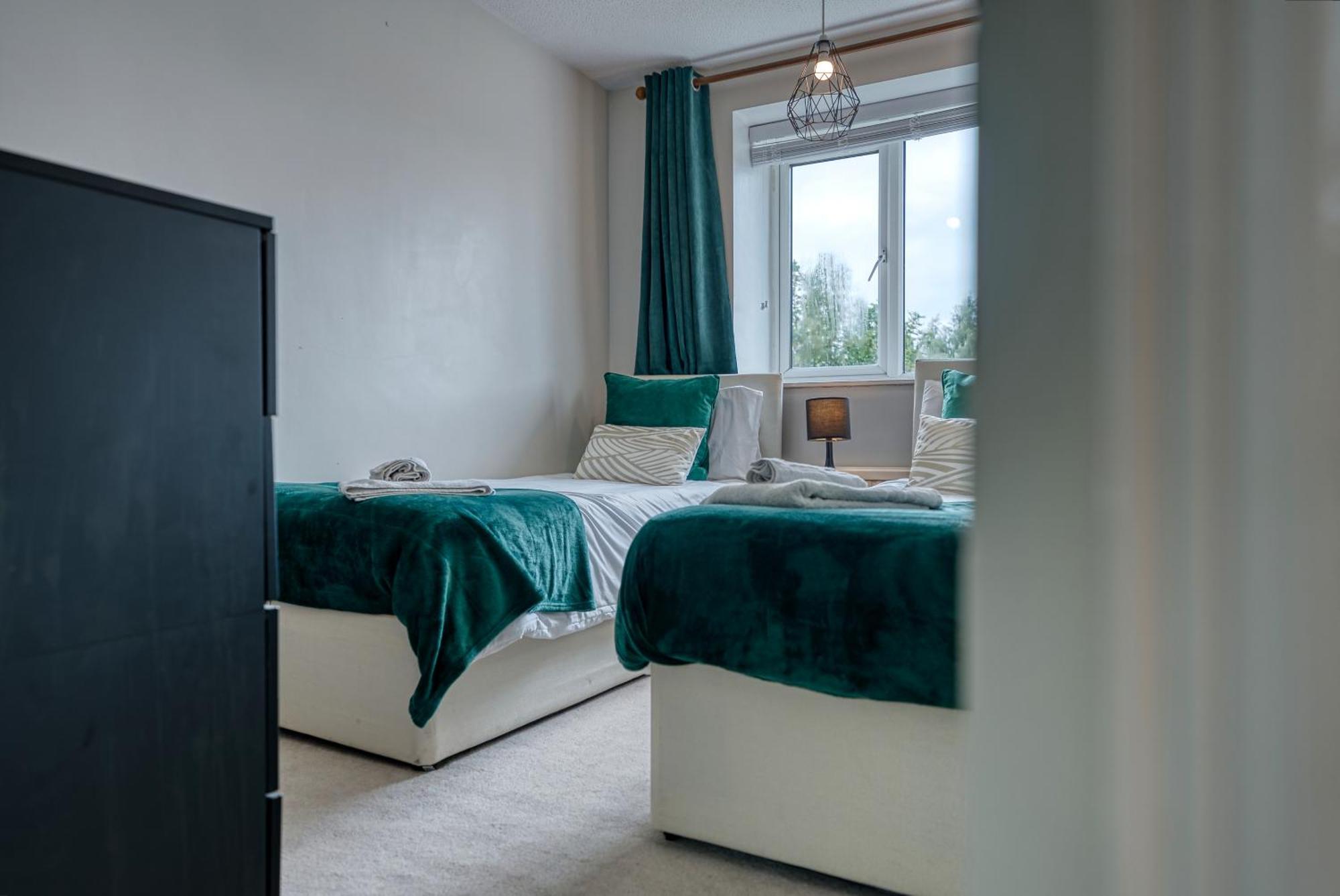 Capri 13 Sa - 3 Bed House, Close To Loughborough University & M1 Motorway, Free Wifi, Big Garden, Ample Parking- Ask For Contractor Rates! المظهر الخارجي الصورة