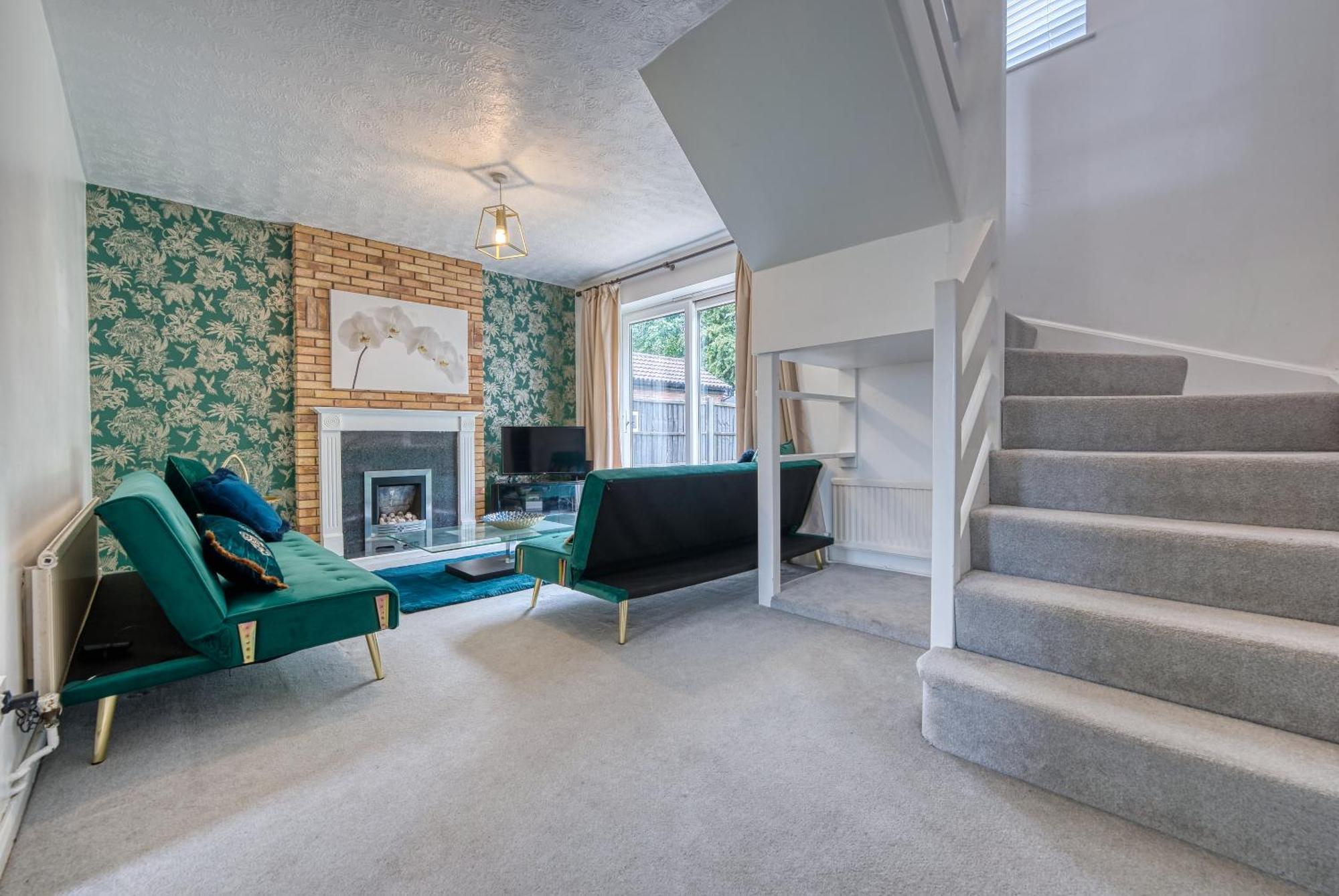 Capri 13 Sa - 3 Bed House, Close To Loughborough University & M1 Motorway, Free Wifi, Big Garden, Ample Parking- Ask For Contractor Rates! المظهر الخارجي الصورة