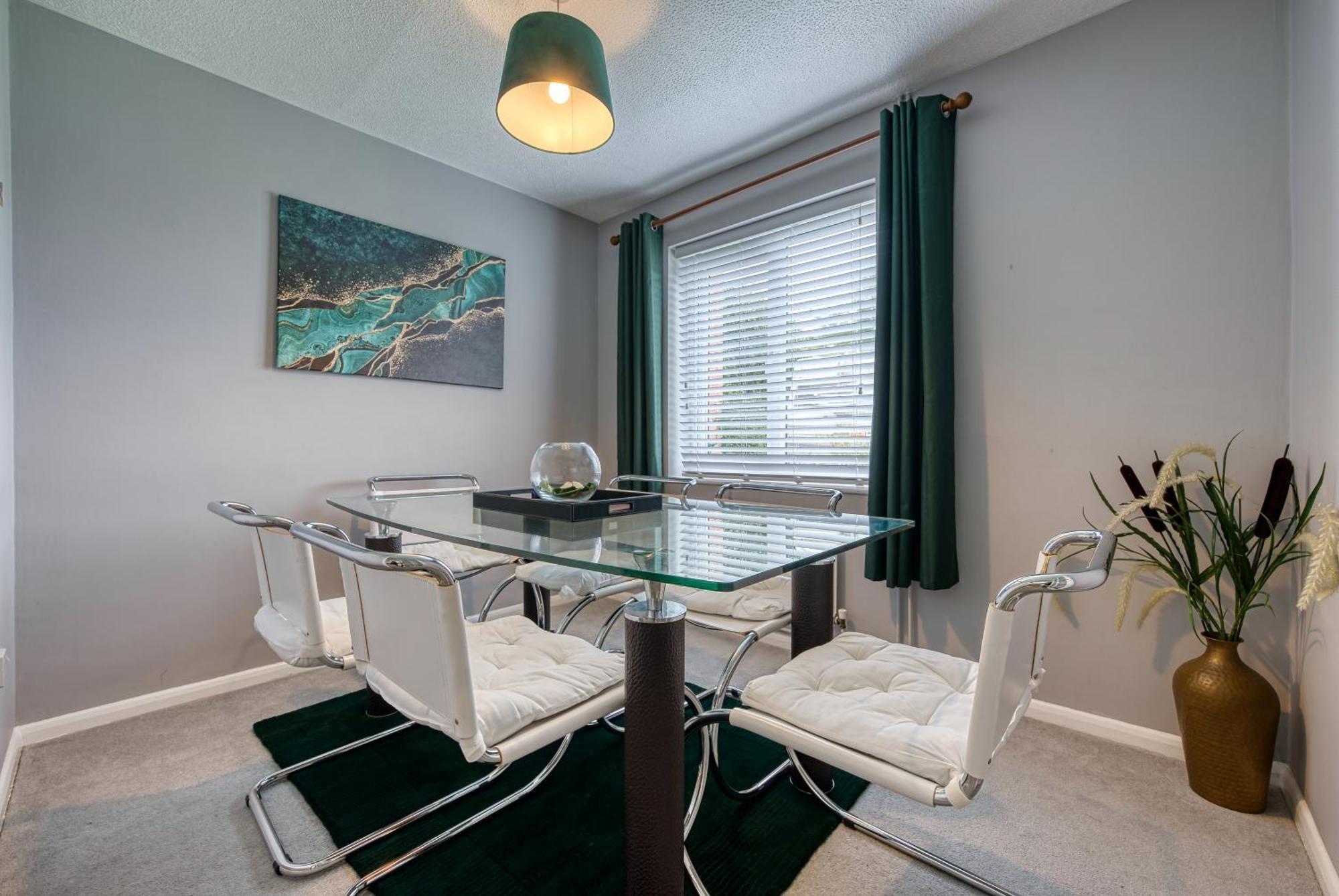 Capri 13 Sa - 3 Bed House, Close To Loughborough University & M1 Motorway, Free Wifi, Big Garden, Ample Parking- Ask For Contractor Rates! المظهر الخارجي الصورة