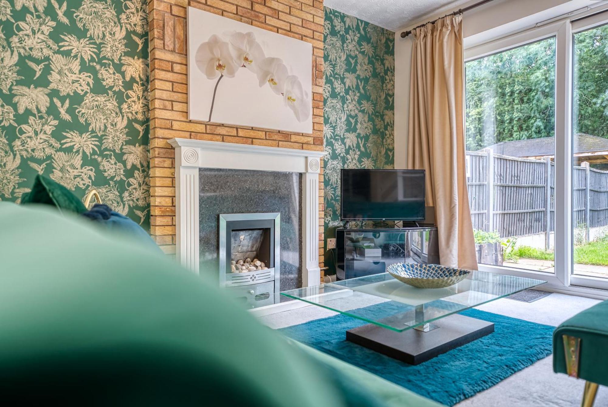 Capri 13 Sa - 3 Bed House, Close To Loughborough University & M1 Motorway, Free Wifi, Big Garden, Ample Parking- Ask For Contractor Rates! المظهر الخارجي الصورة