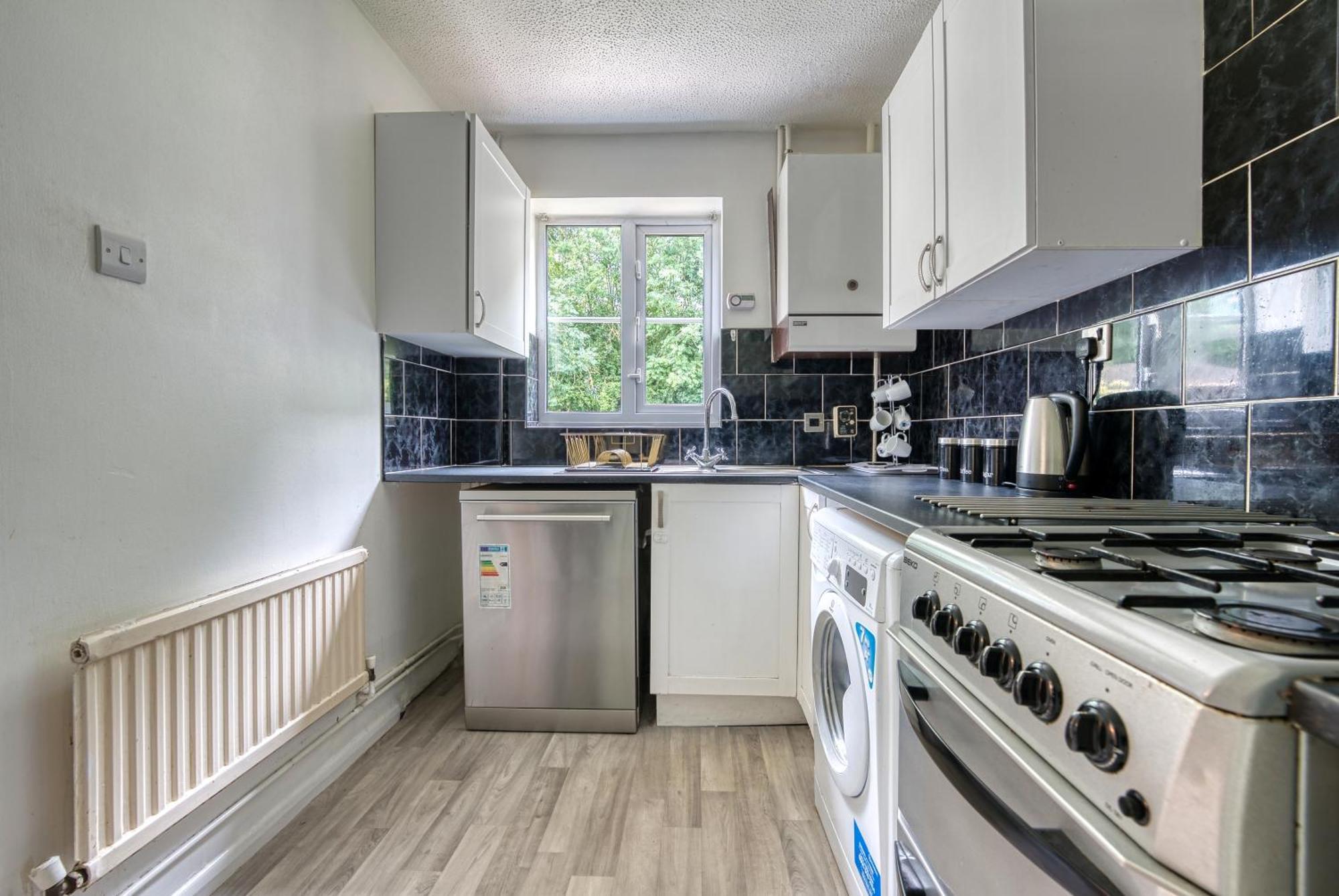 Capri 13 Sa - 3 Bed House, Close To Loughborough University & M1 Motorway, Free Wifi, Big Garden, Ample Parking- Ask For Contractor Rates! المظهر الخارجي الصورة